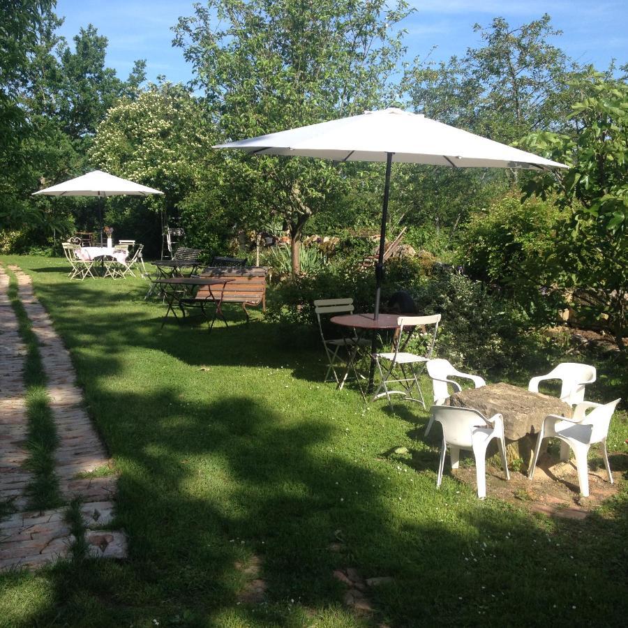 לינה וארוחת בוקר Livry  La Thibaude - Livry מראה חיצוני תמונה